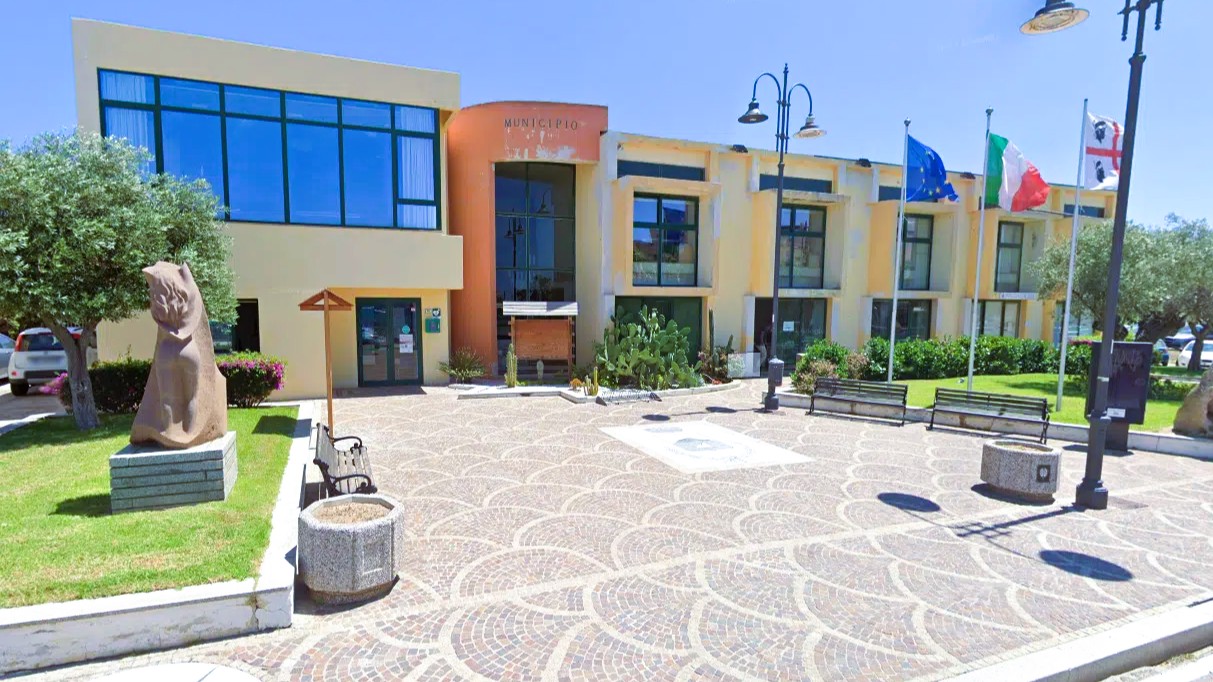 Golfo Aranci, il Comune risponde sul caso internet a scuola: “Problema legato al cambio di gestore”