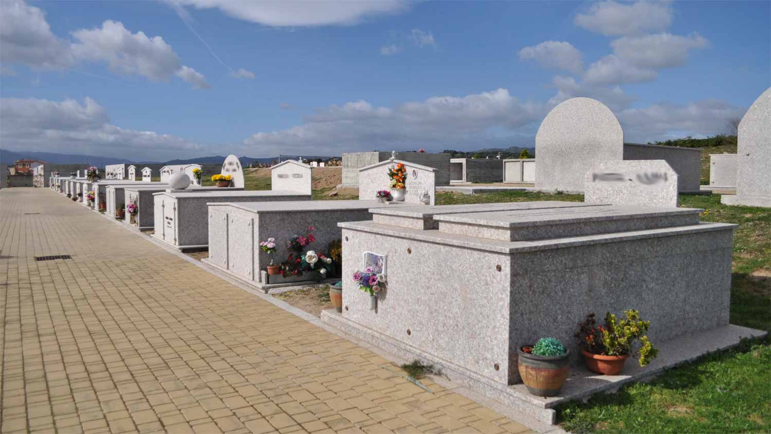 Olbia, il 2 novembre si celebrano due messe nei cimiteri cittadini