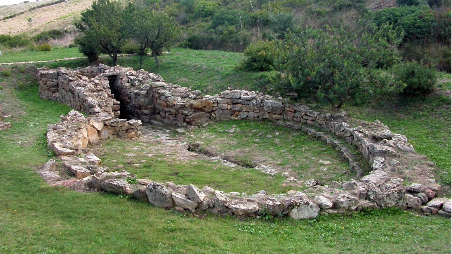 I pozzi sacri nuragici, la Dea Acqua e altre fantasie