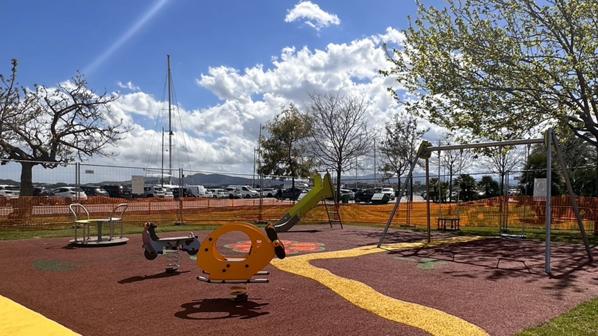Olbia: ecco il nuovo parco giochi davanti al Comune