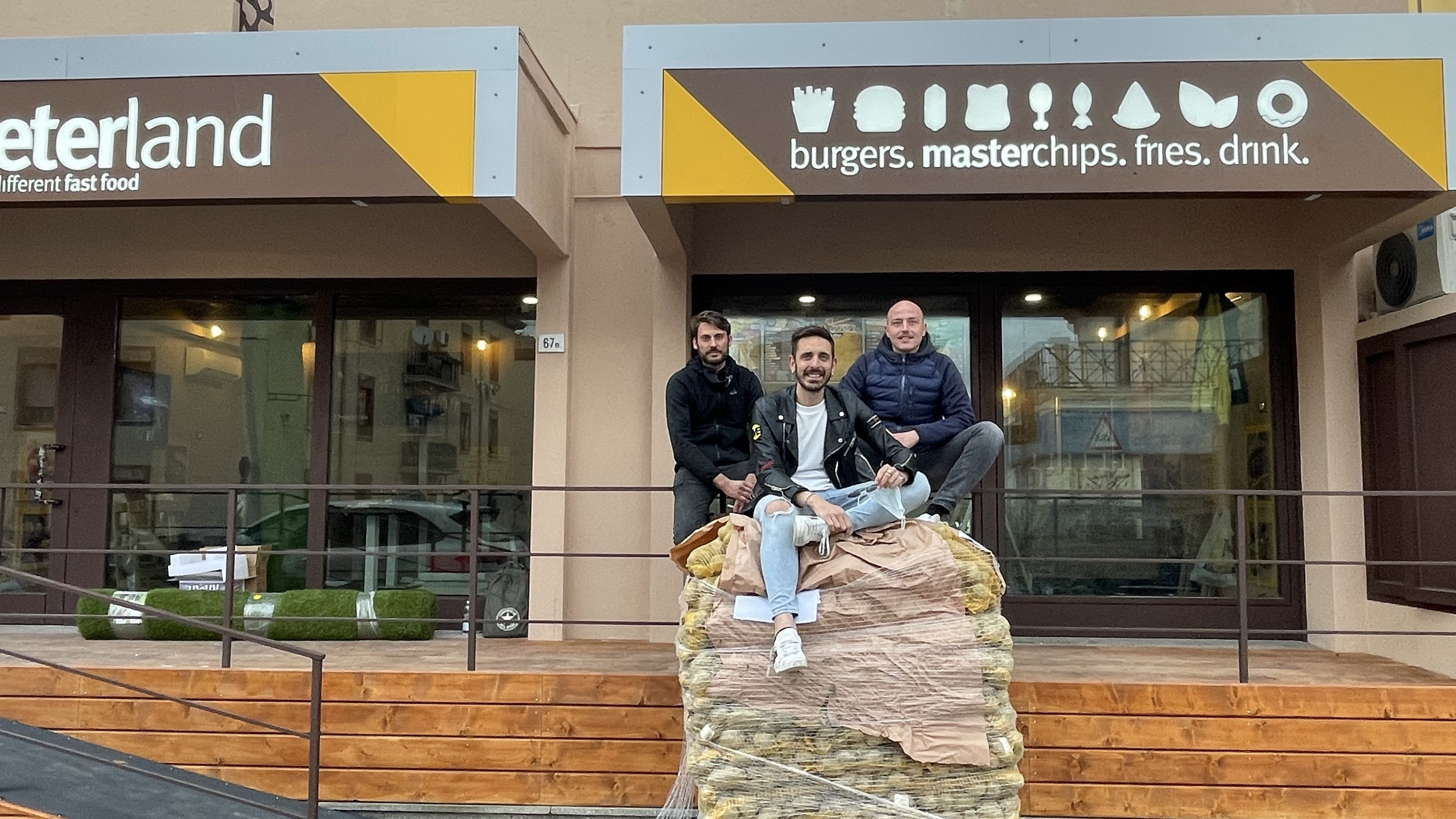 Olbia, apre Peterland: sfiziosità super gustose per un'esperienza 100% italiana di quality fast food