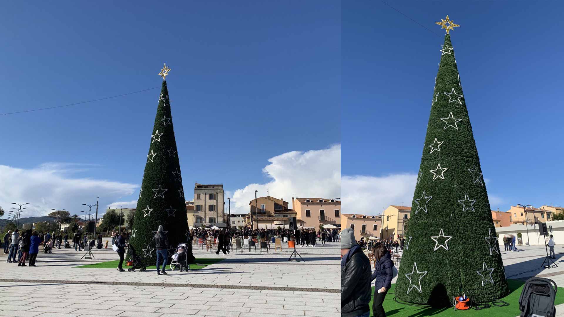 Olbia: un albero di Natale green in piazza Crispi