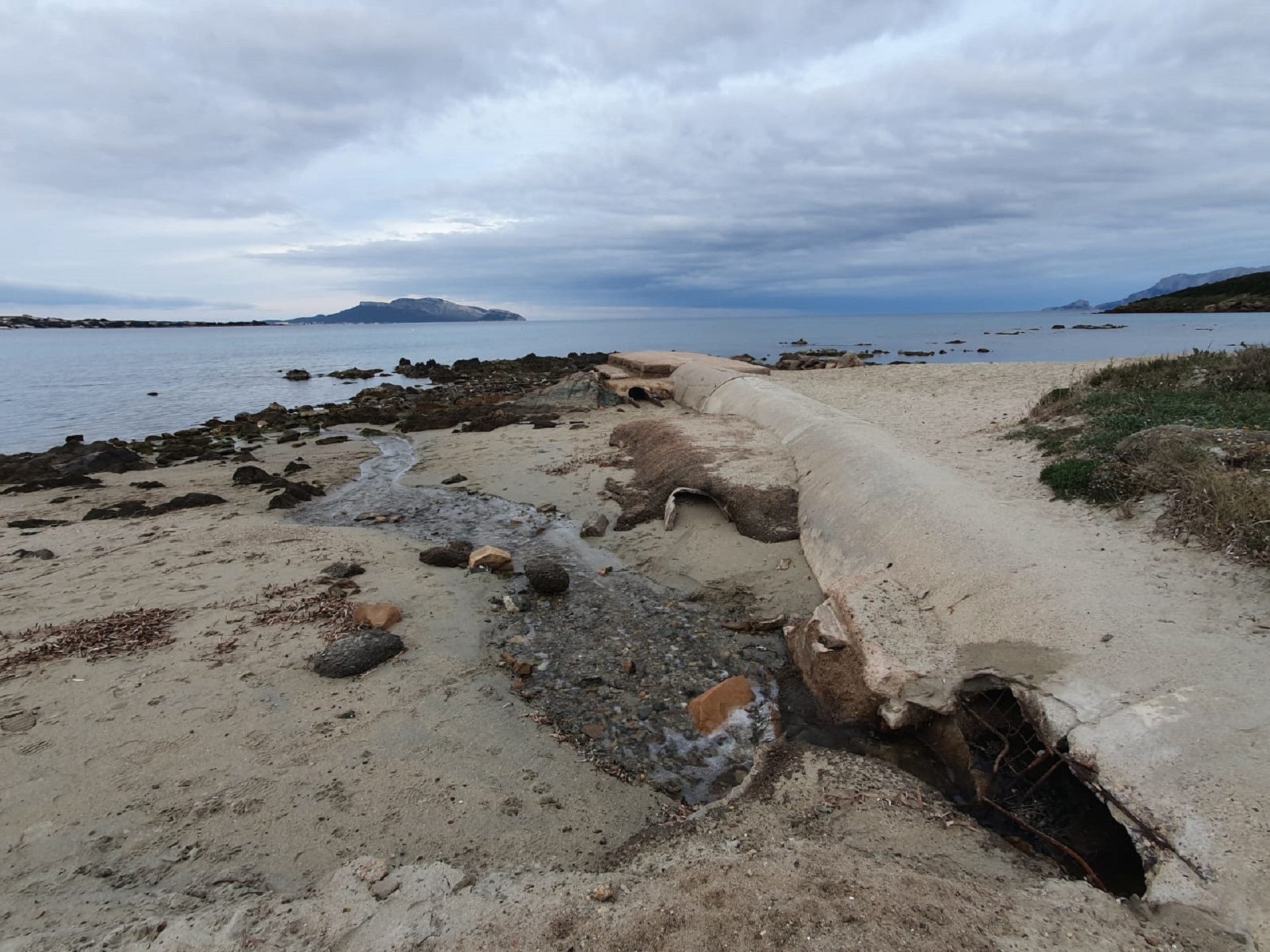 Olbia, sospetto inquinamento a Pittulongu