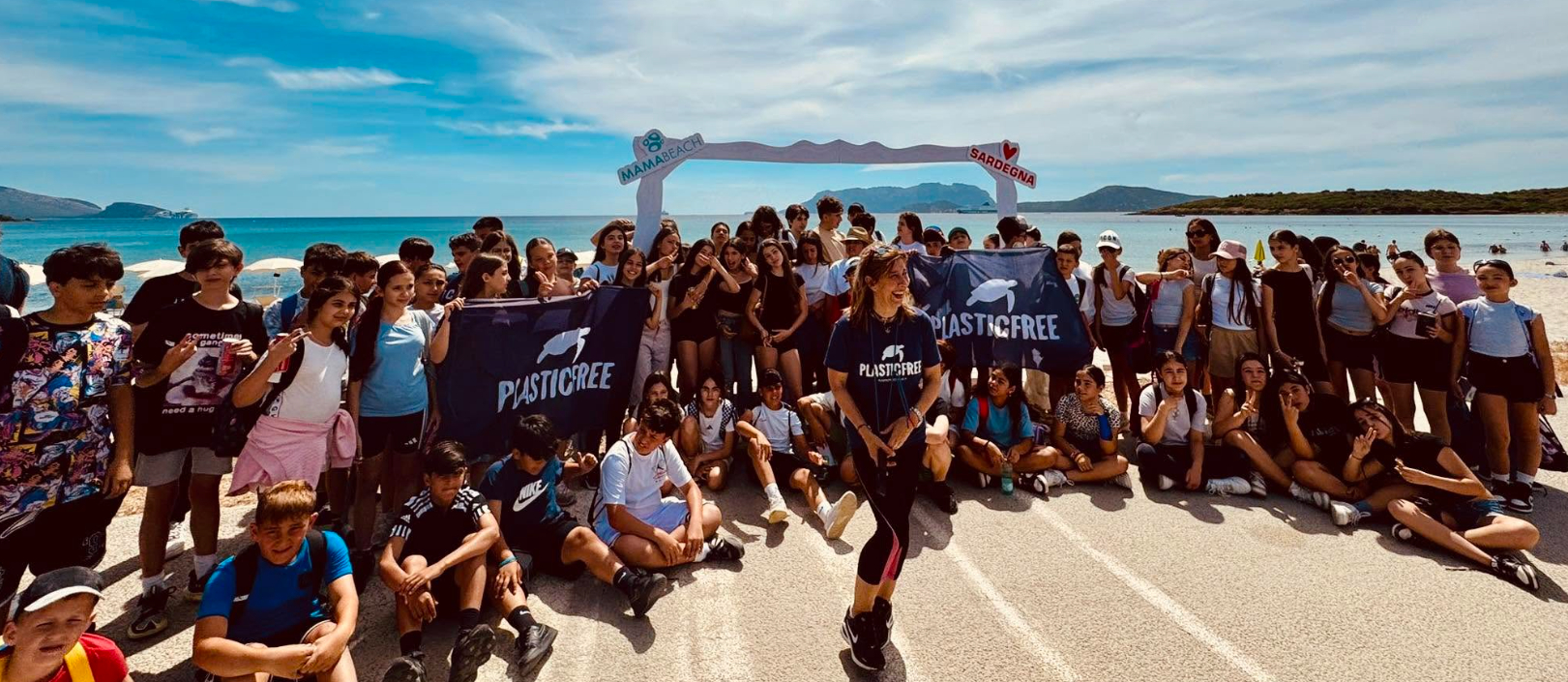 Pittulongu, gli studenti della Pais con Plastic Free puliscono i parcheggi