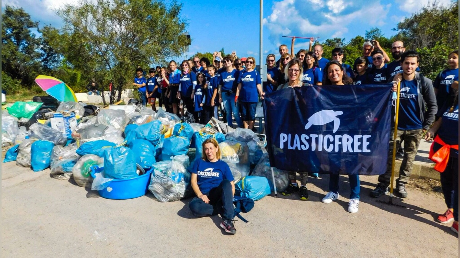 Olbia, Plastic Free a Le Saline: tanti i volontari in spiaggia