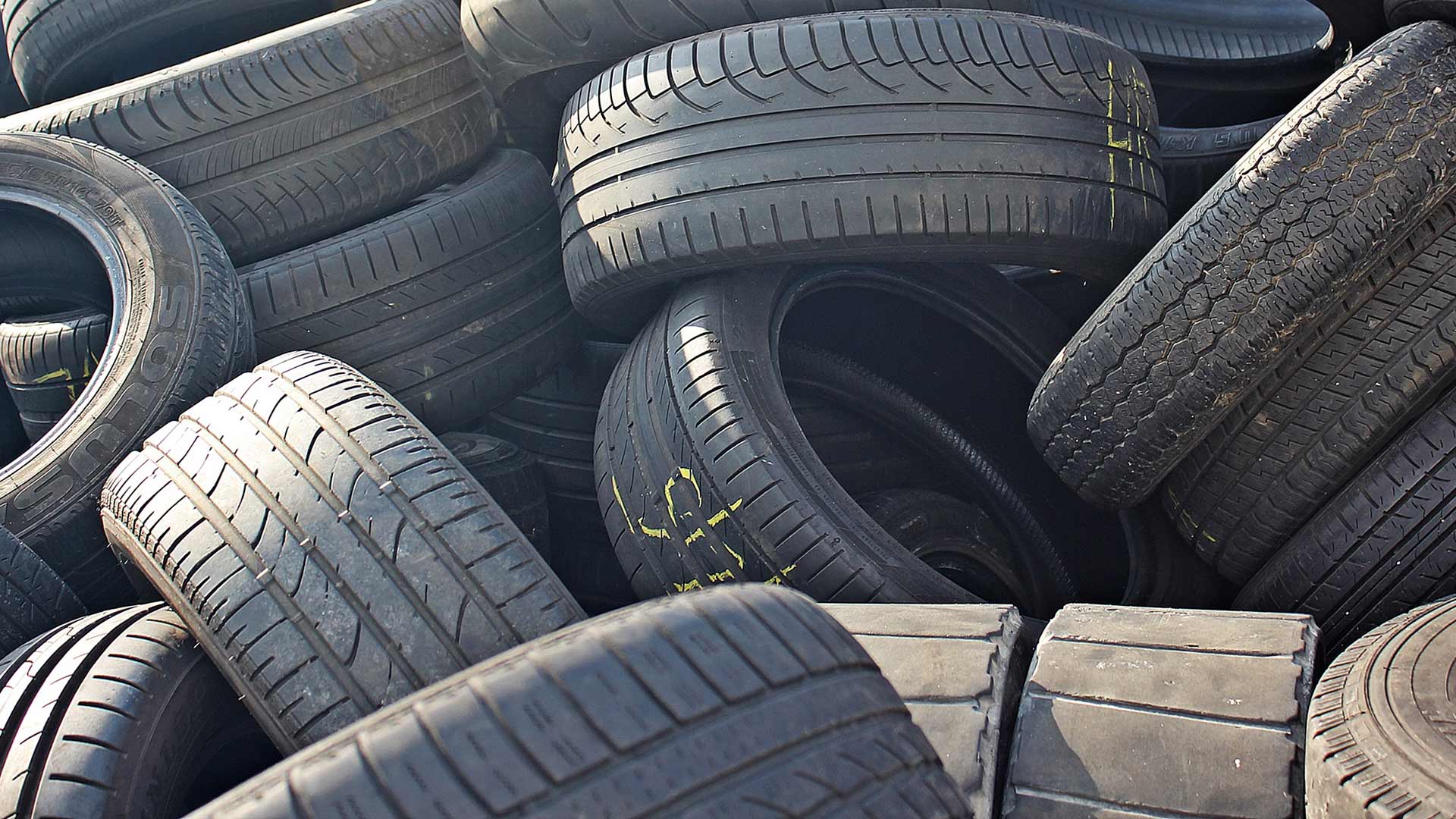 Sardegna: raccolte 100.000 tonnellate di pneumatici fuori uso