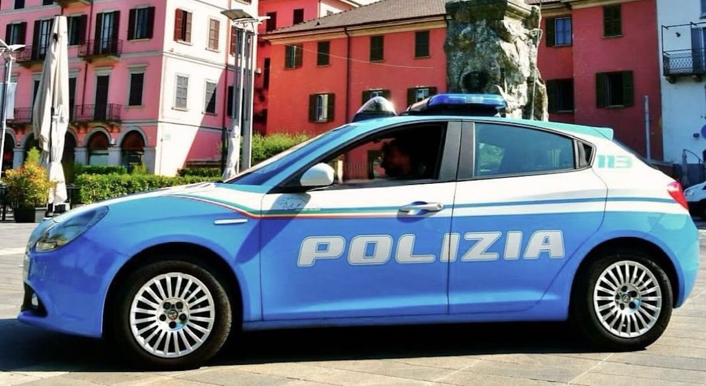 Olbia, posta le foto della ex sui social e le commenta con ingiurie