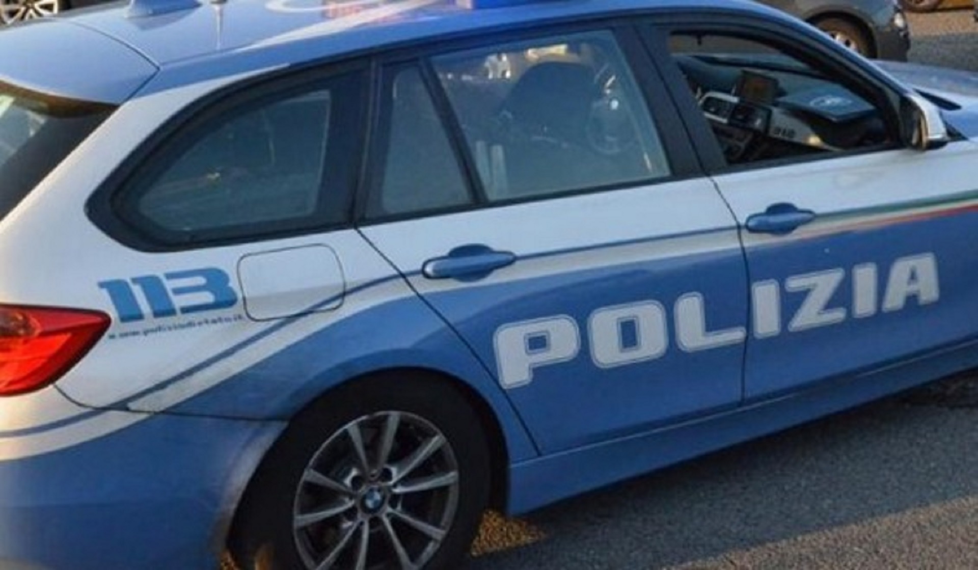 Furto in diverse abitazioni compresa un'auto: 23enne denunciato 