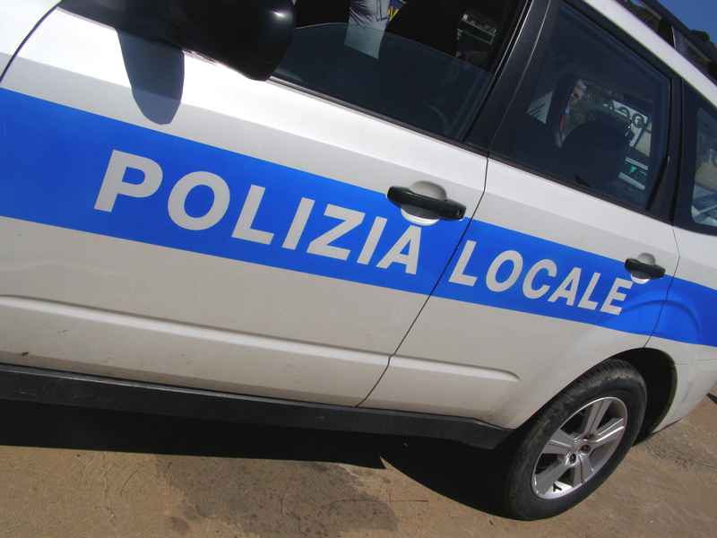 Olbia, sanzioni stradali: più fondi a segnaletica, controlli e vigili stagionali