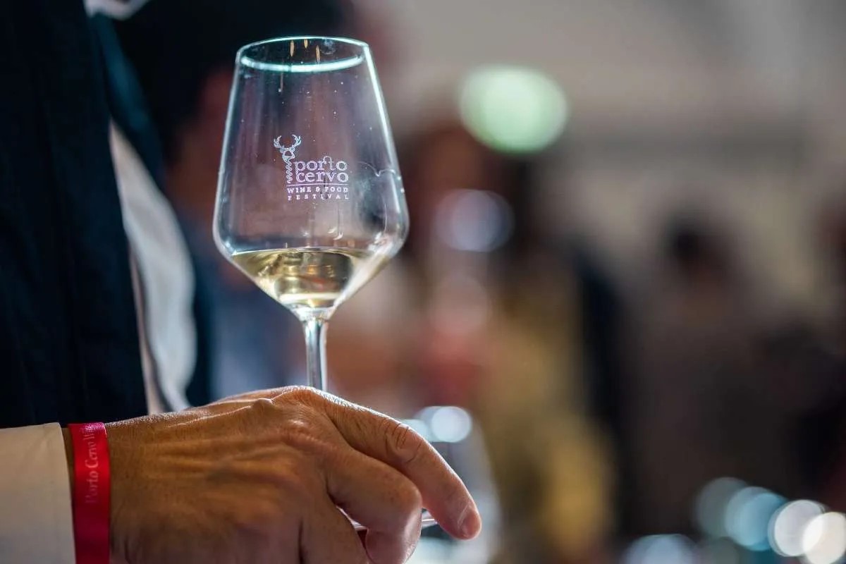 Il lusso da bere: Porto Cervo torna capitale mondiale del vino