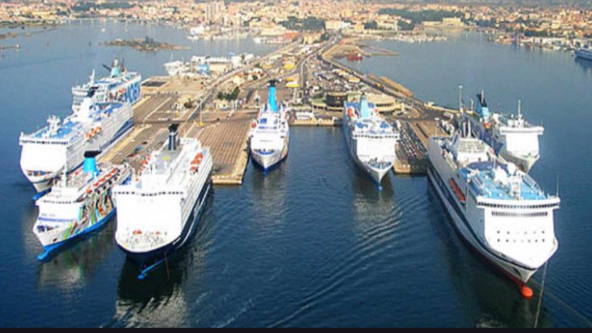 Olbia controlli agli arrivi: verificati 713 i passeggeri in arrivo al porto 