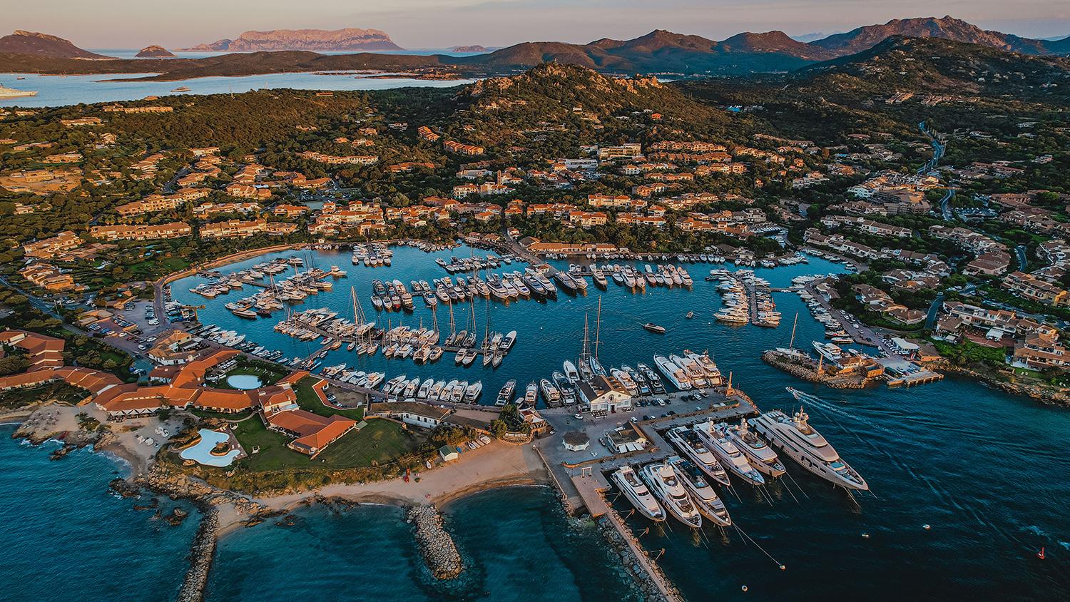 Porto Rotondo, dal 15 giugno tornano i parcheggi a pagamento