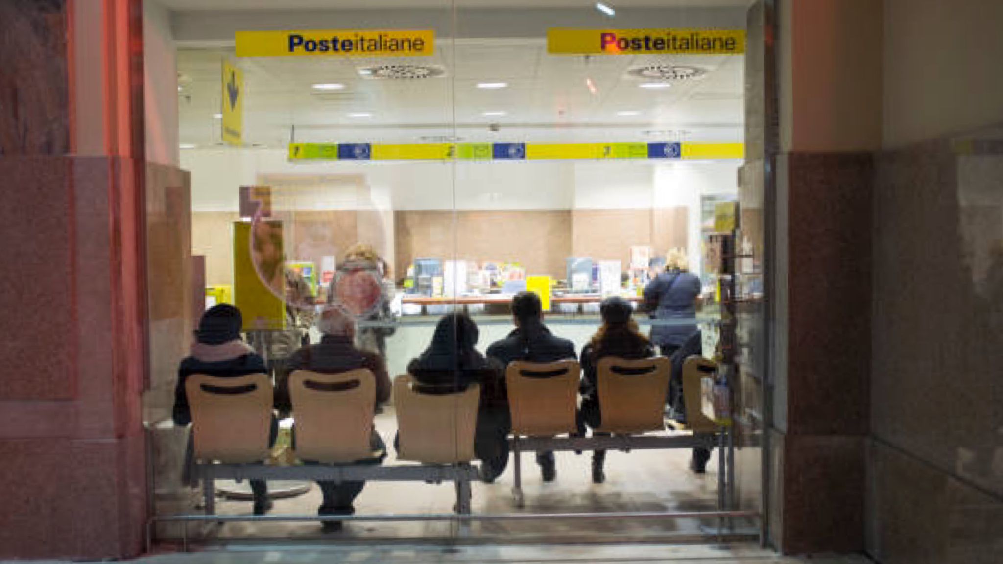 Padru, lavori di ristrutturazione per l'ufficio postale: una navetta per le poste di Loiri
