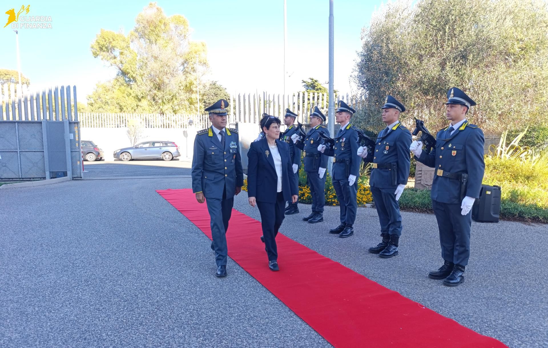 Il Prefetto Di Quattro e il Generale Cardone incontrano le Fiamme Gialle