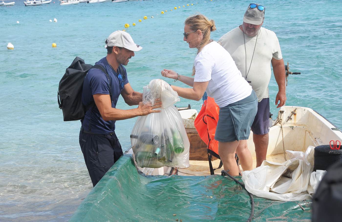 Porto Taverna e Isola Piana, recuperati 568 chili di rifiuti tra mare e spiaggia