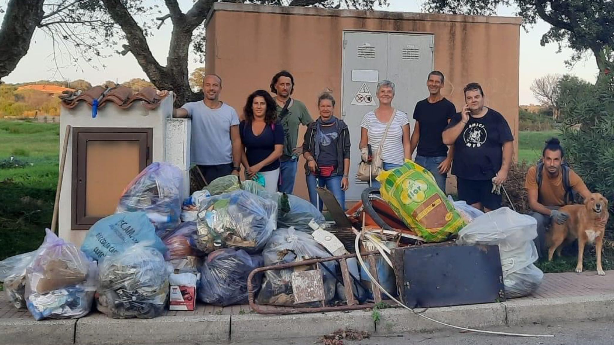 Loiri Porto San Paolo: gruppo di amici ripulisce alcune zone dai rifiuti