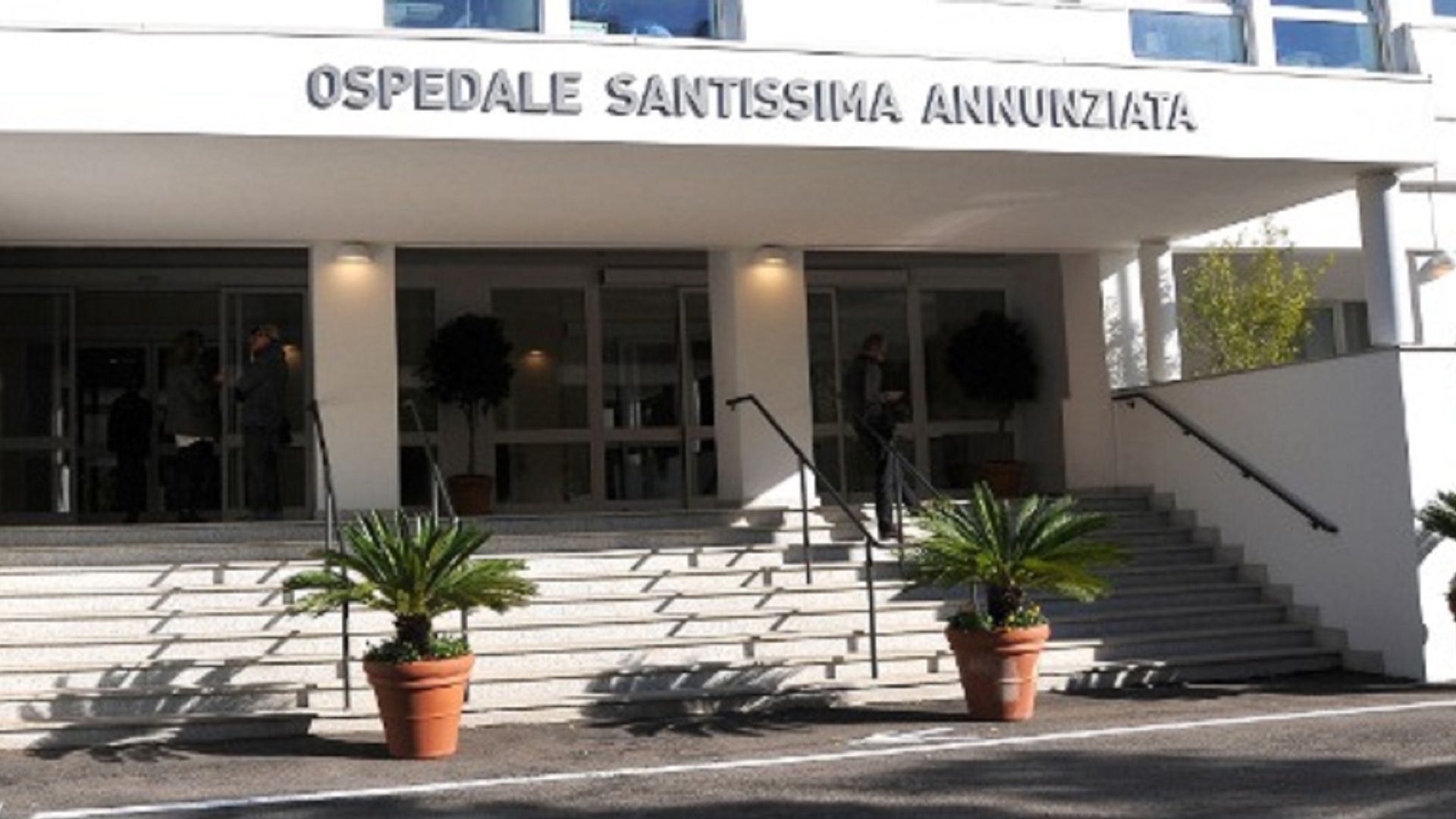 Lite con una ragazzina degenera: 12enne picchiato da un gruppo di minori