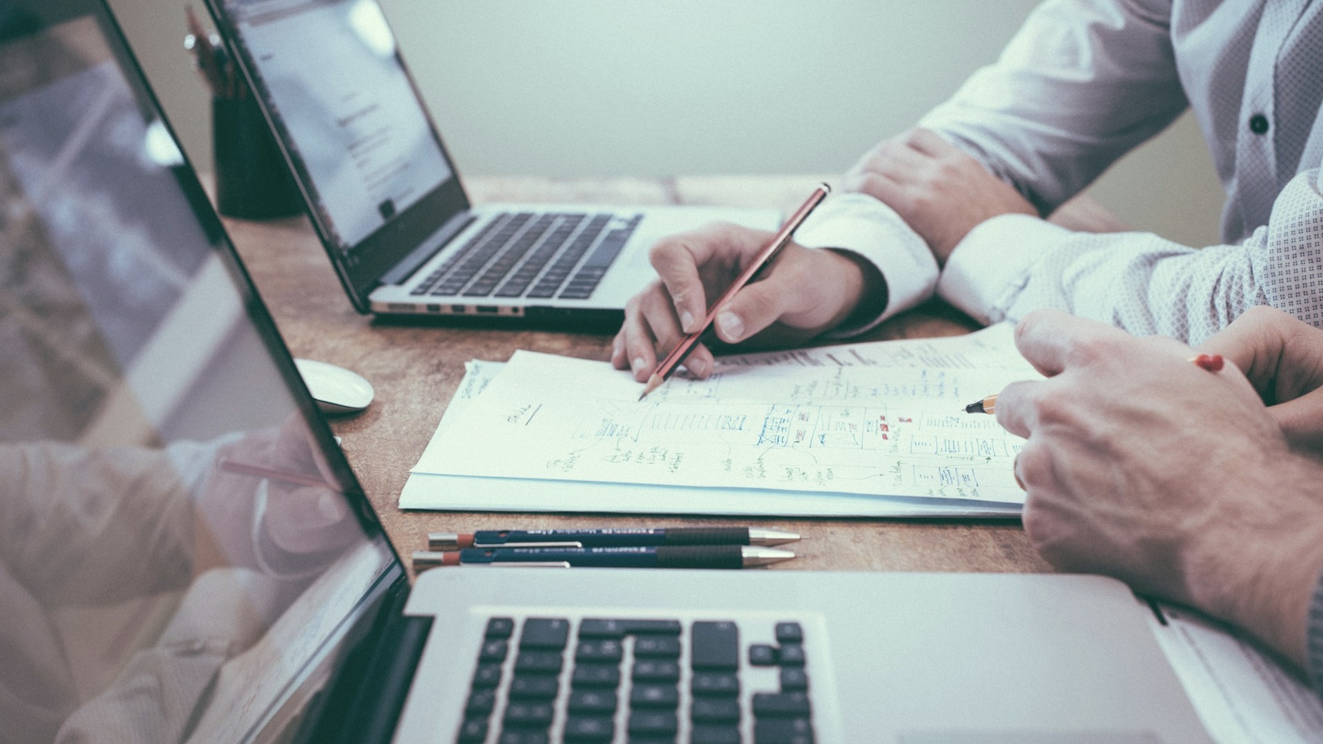 Quali sono i passi fondamentali per elaborare una strategia di investimento vincente?