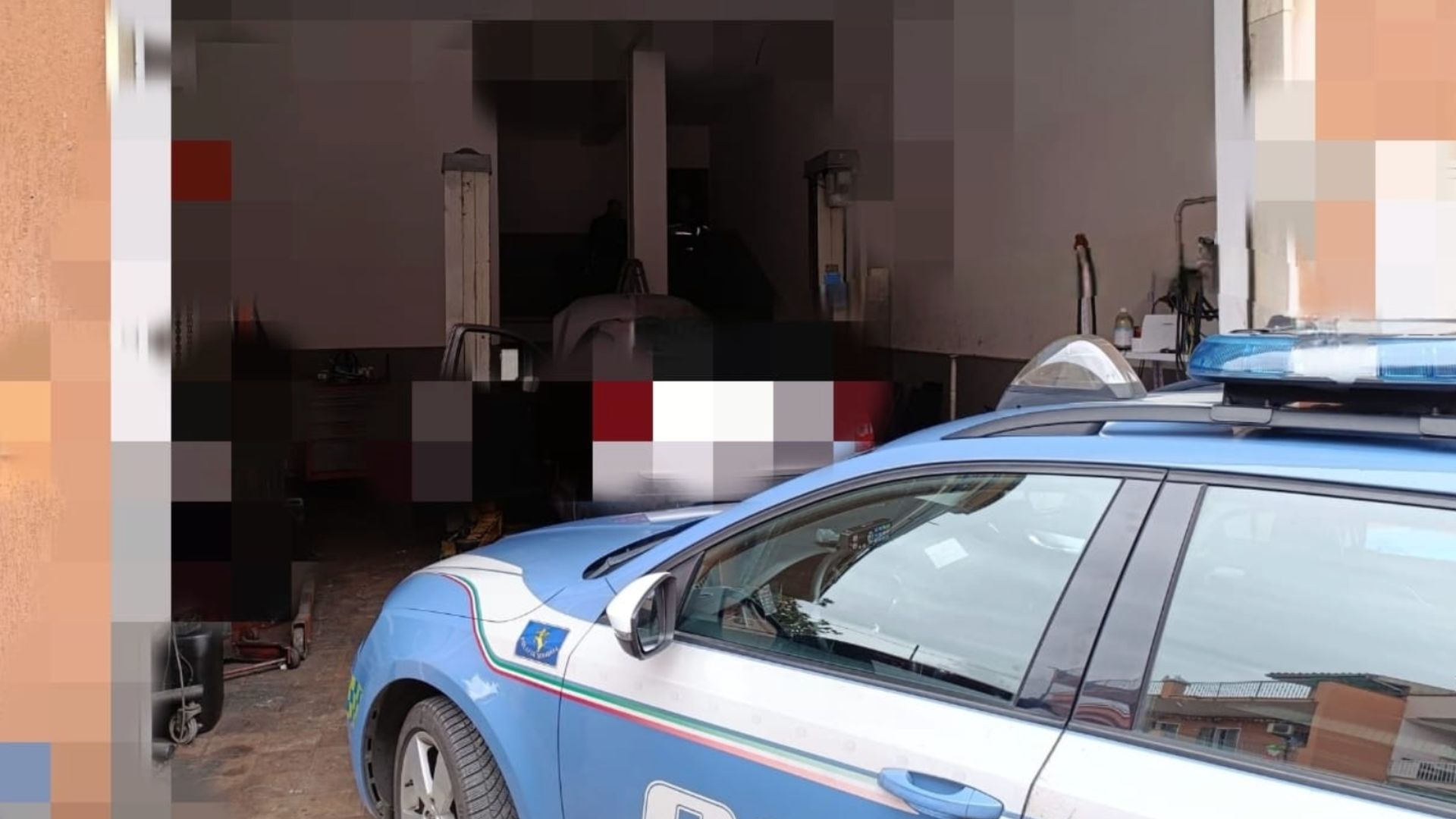 Polstrada Olbia scopre officina abusiva, denunciato il titolare