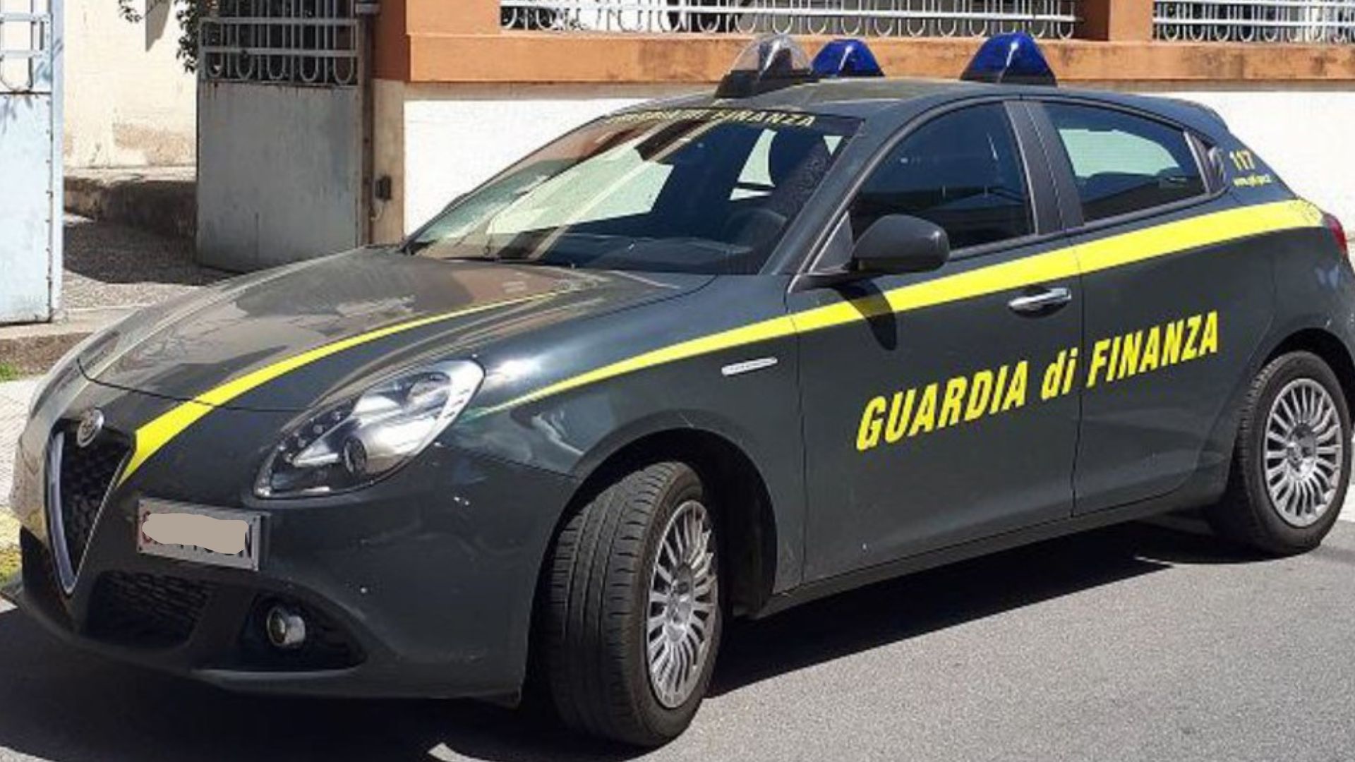 Palau, sigilli a un bar tabacchi per violazioni fiscali: attività sospesa per nove giorni