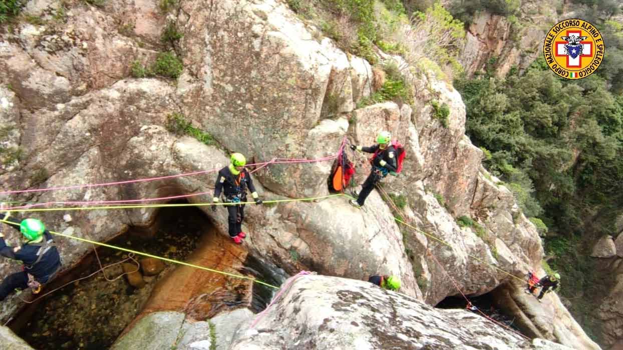 Due escursionisti in difficoltà nel Supramonte: salvati