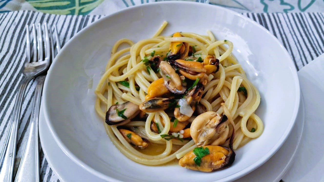 Cucina, spaghetti alla chitarra con le cozze: semplicemente irripetibili 