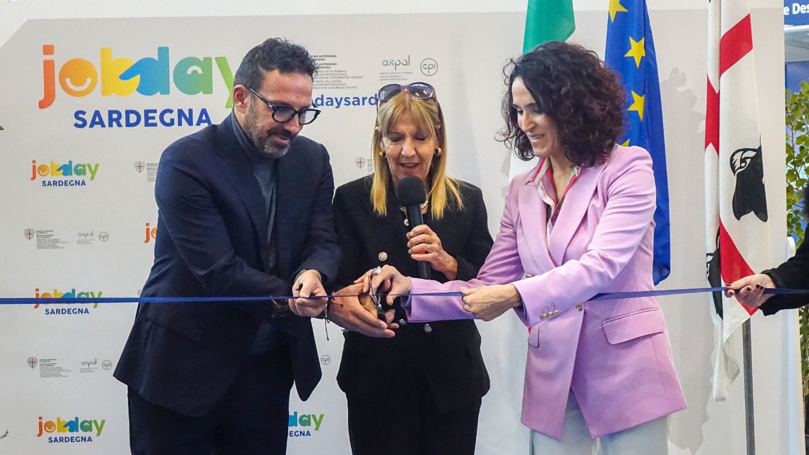 Olbia, Job Day: più 2.200 candidati e mille studenti all'evento in aeroporto