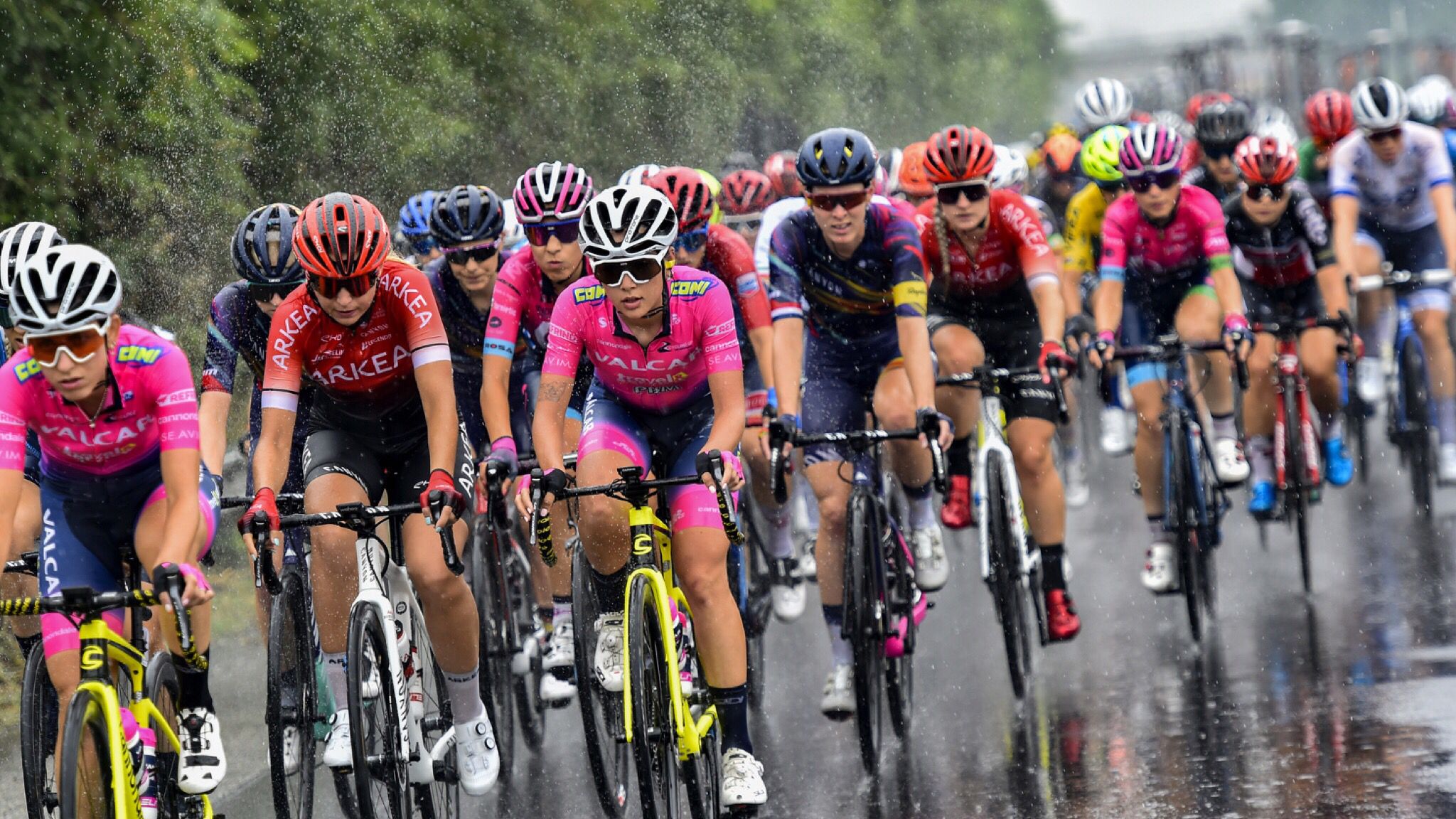 San Teodoro, Giro d'Italia donne: sospensione temporanea della circolazione 