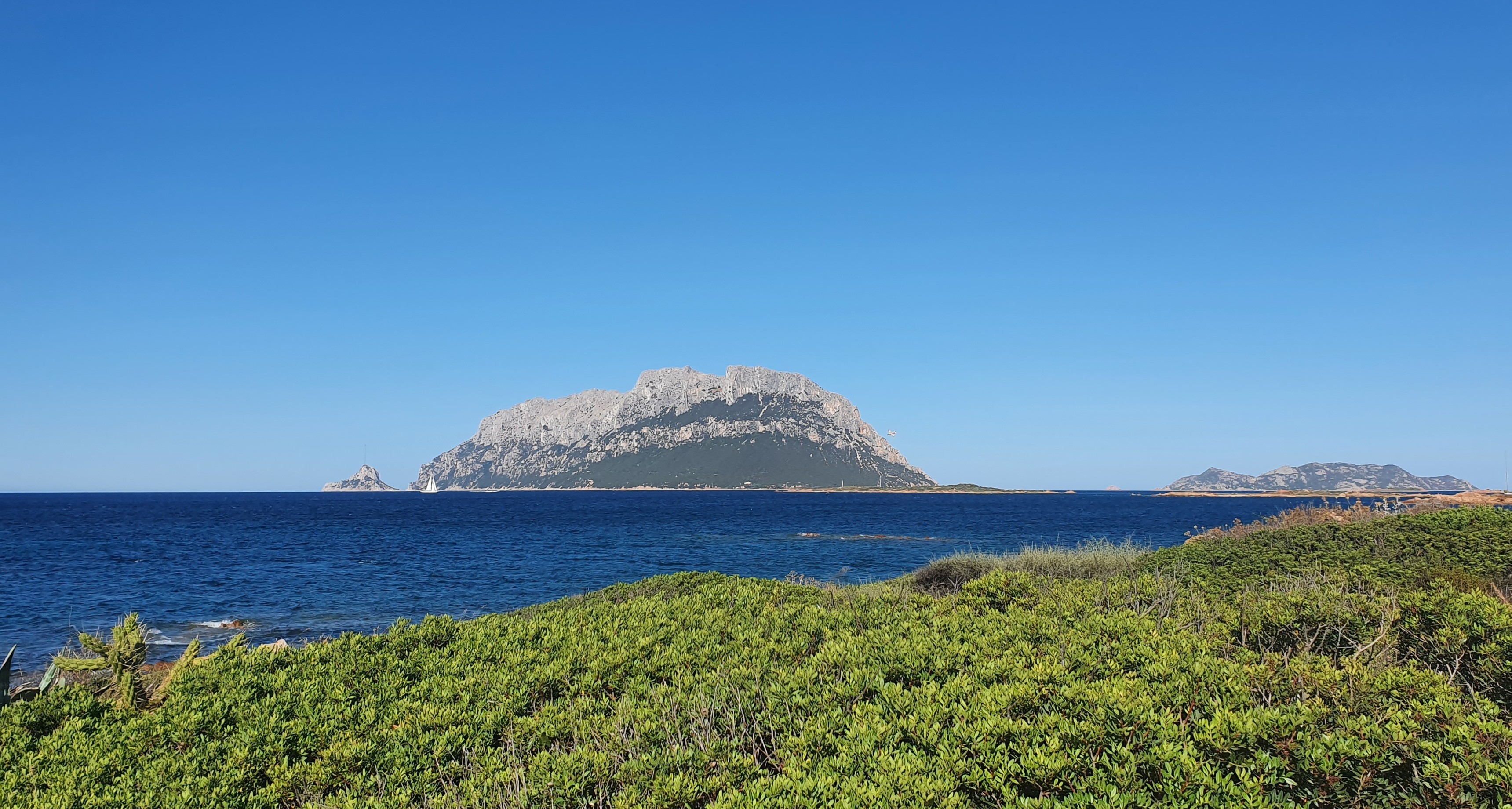 Meteo Olbia e Gallura, le previsioni per il weekend: sole, caldo e rischio incendi