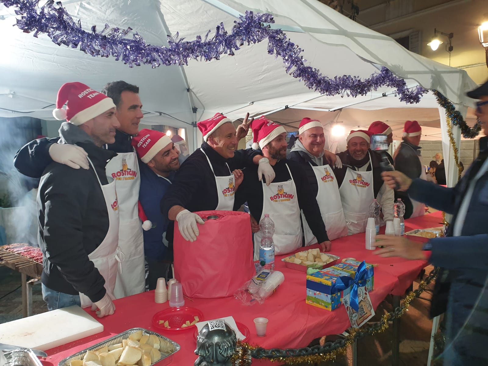 Olbia: torna la solidarietà in piazza con “Rosticini per Bambini” 