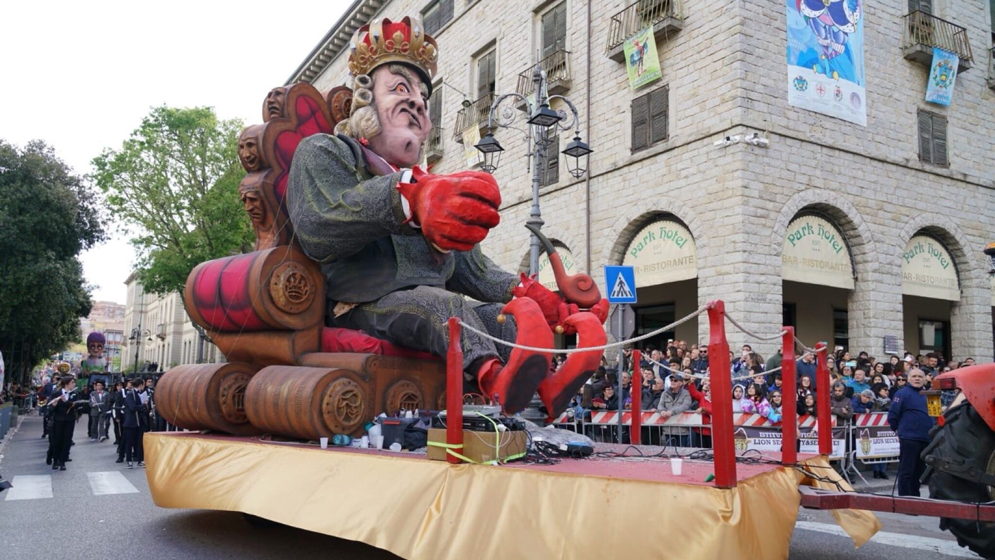 Carnevale Tempio, successo per la prima sfilata: attesa per il gran finale