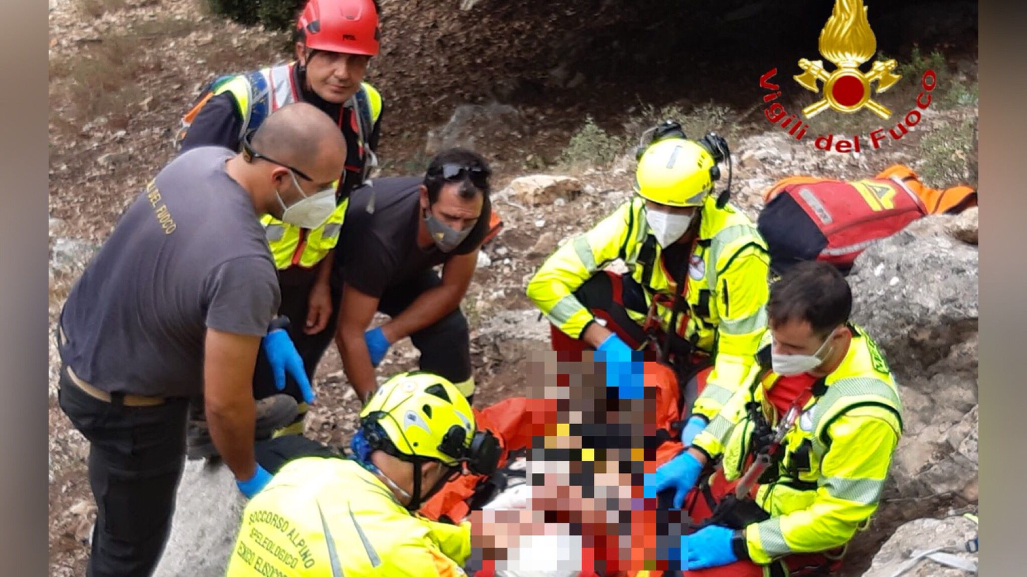Cade durante l'escursione: 70enne ferito alla testa