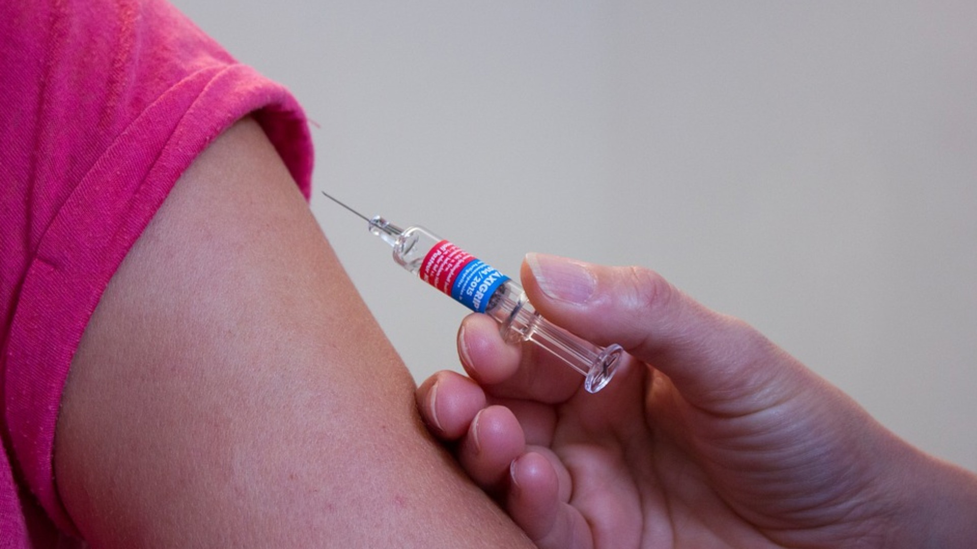 Vaccinazioni: in Sardegna sarà possibile prenotarsi con poste Italiane