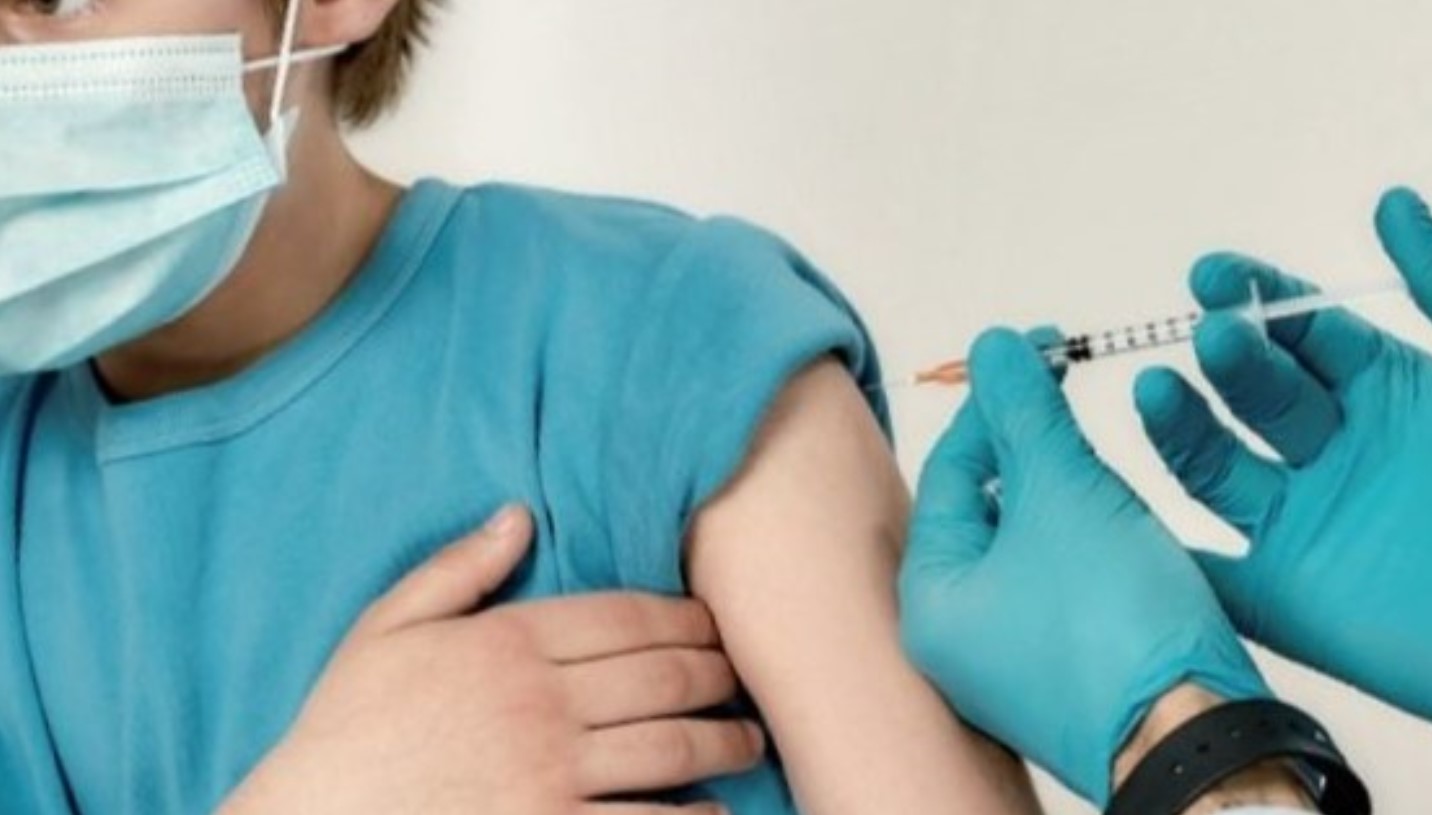 Vaccini ai bimbi dai 5 agli 11 anni, oggi Open Day a Cagliari, sabato a Olbia