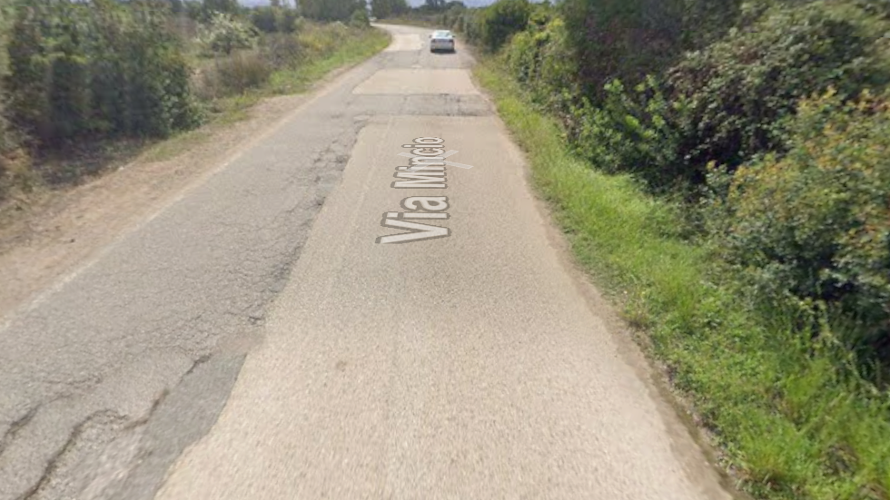 Olbia, via Mincio, limite a 20 km/h per buche e manto dissestato 