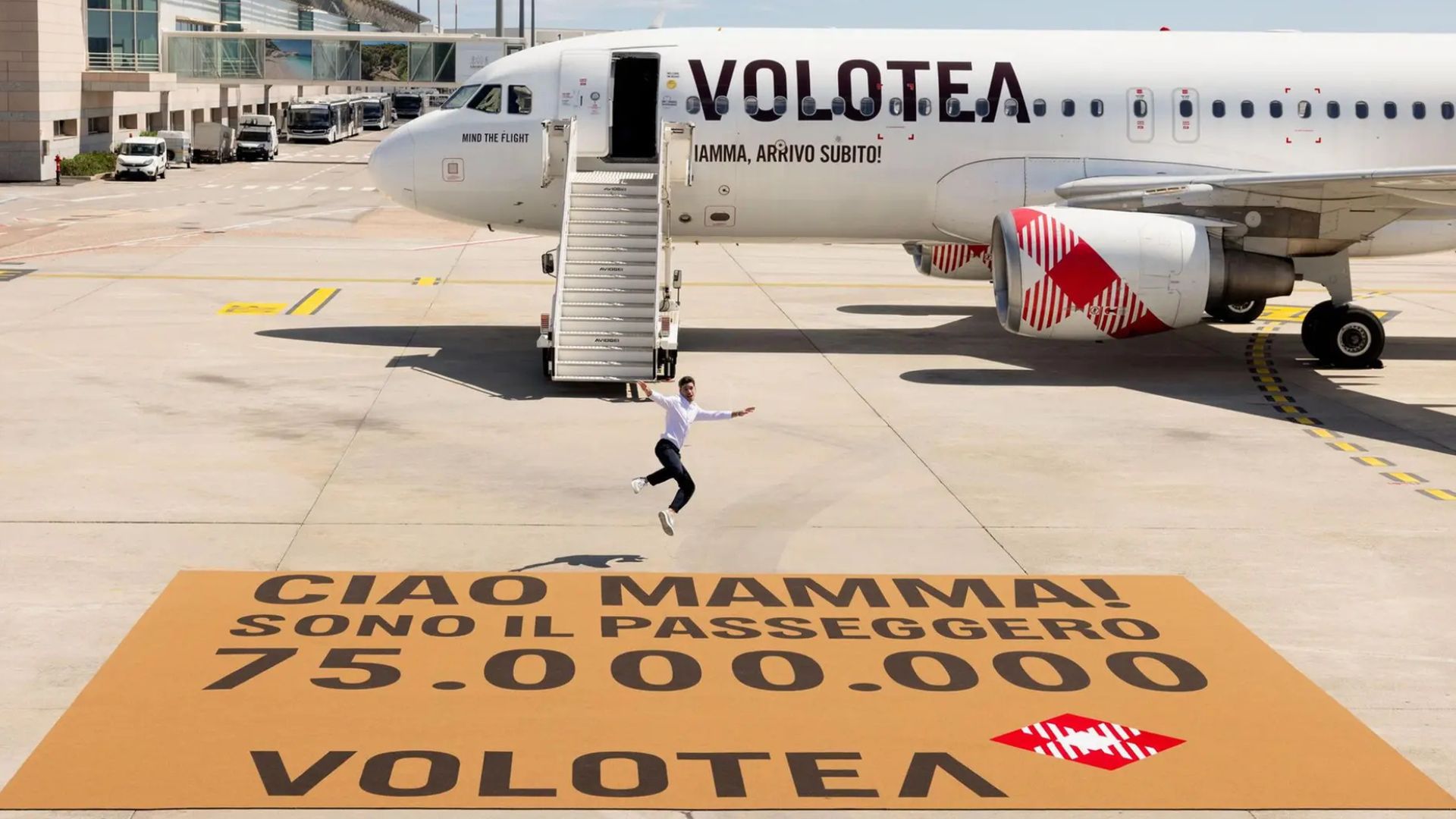 Olbia, Volotea premia il 75milionesimo passeggero: è di Tempio Pausania