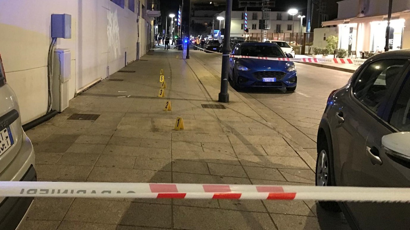Olbia, è morto l'uomo accoltellato in corso Umberto: inutili i tentativi di salvarlo