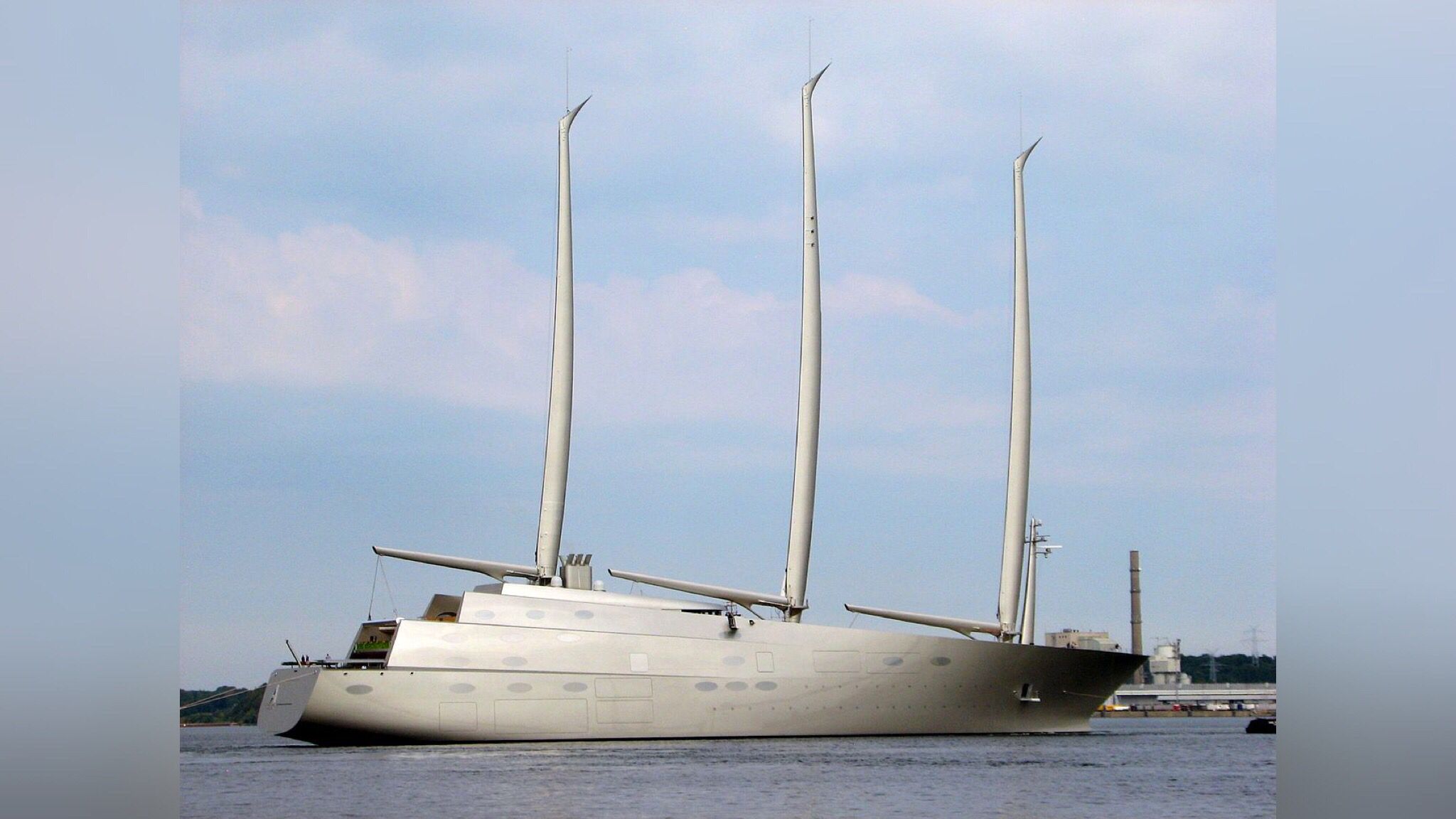 Guerra Russia-Ucraina: sequestrato lo yacht a vela più grande al mondo